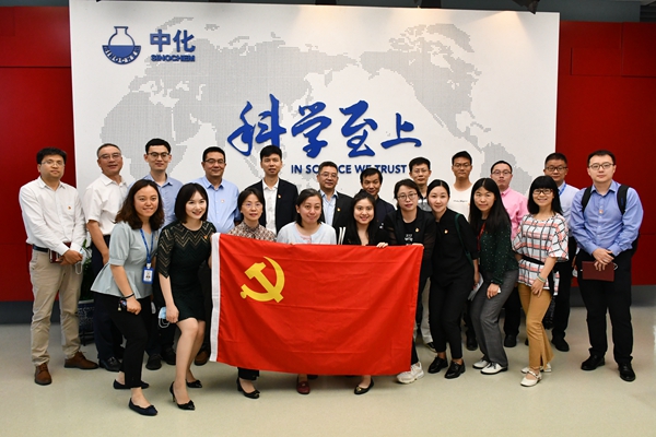 1622514887652304.jpg 合影 - 副本.jpg